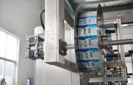 Working steps of labeling machine