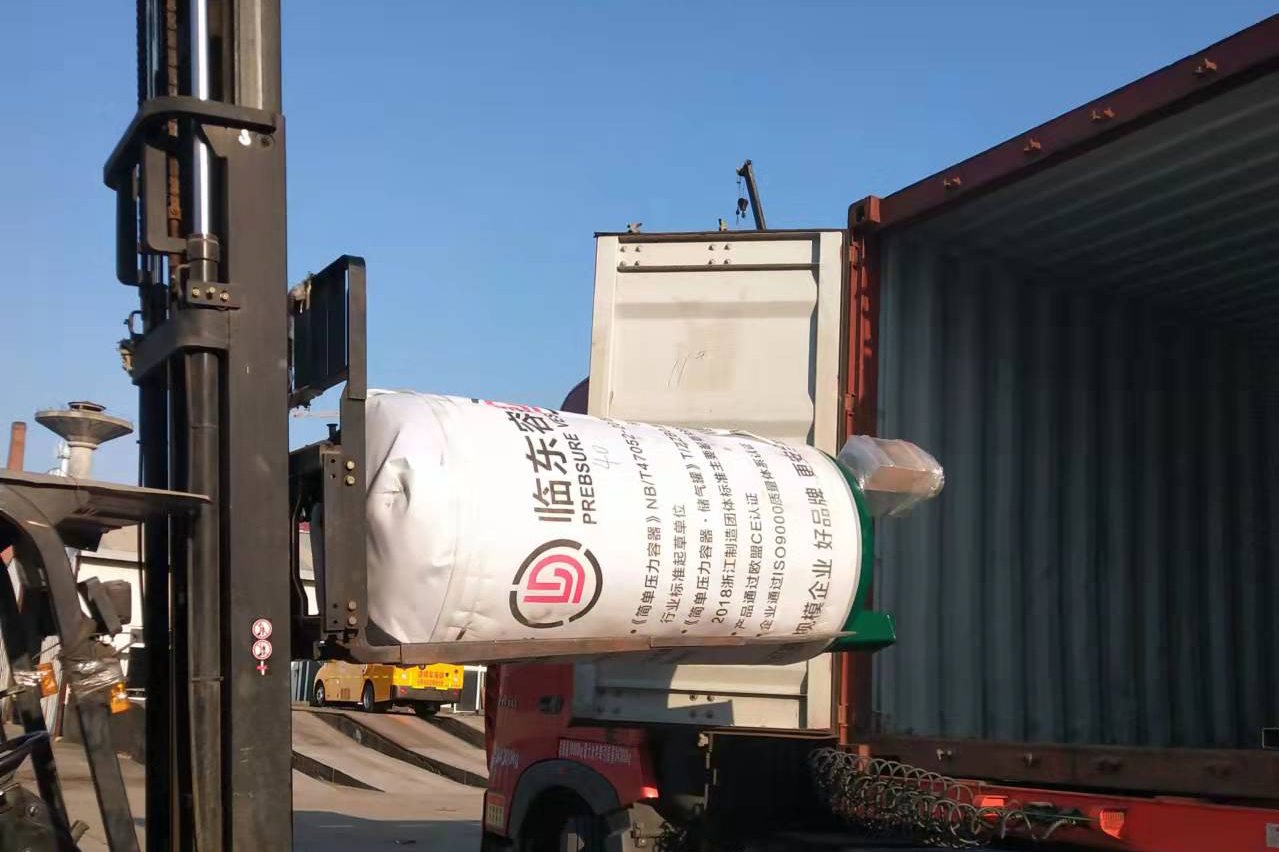 Congratutions Model 16-16-5 8000 Bottels per hour water filling line Delivery to Saudi Arabia 