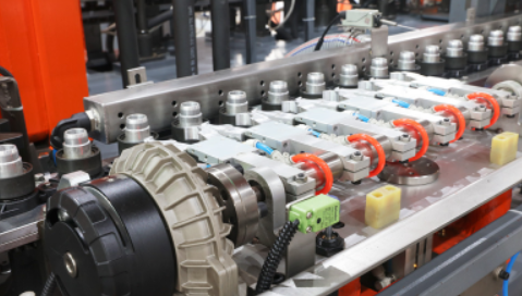 Types of bottle blow moulding machine